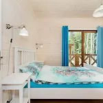 Comfortable No 7 , Summer Pool Holiday home *