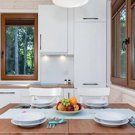 Comfortable No 7 , Summer Pool Rewal