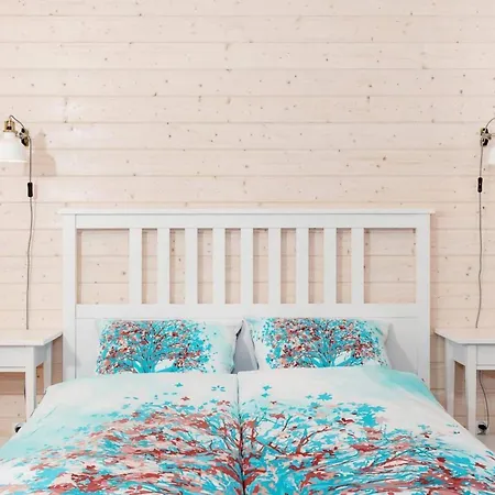 Comfortable No 7 , Summer Pool